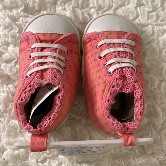 Polka Dots & Lace Baby Shoes - Picture 4 of 6